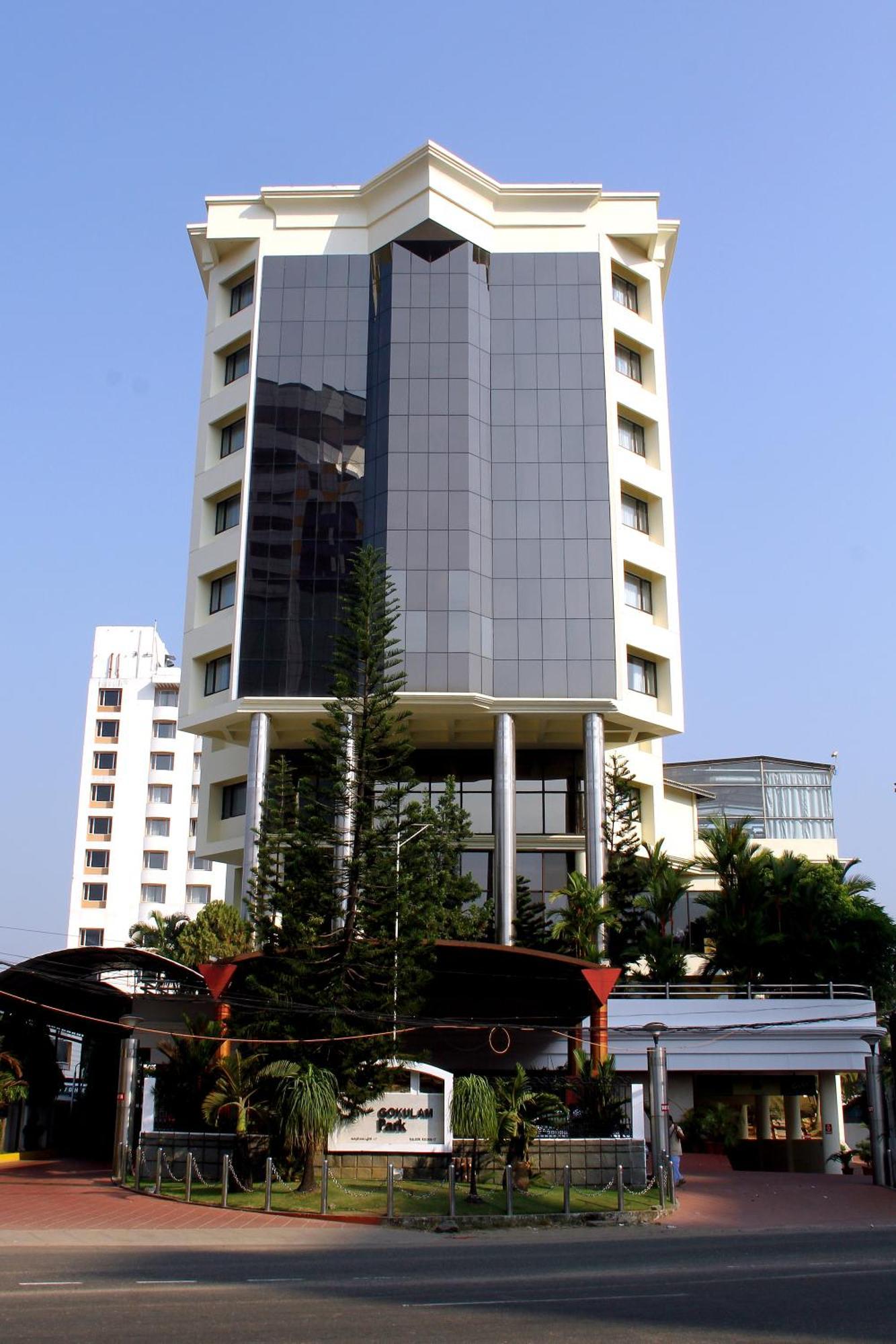 Gokulam Park Hotel y Centro de Convenciones Kochi Exterior foto